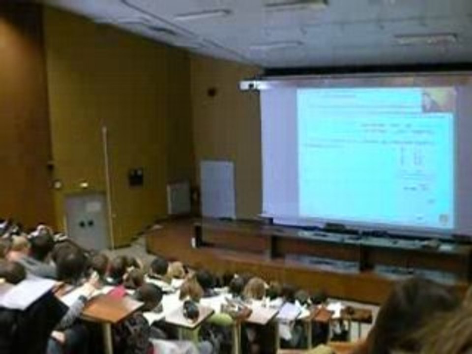 un cours en amphi