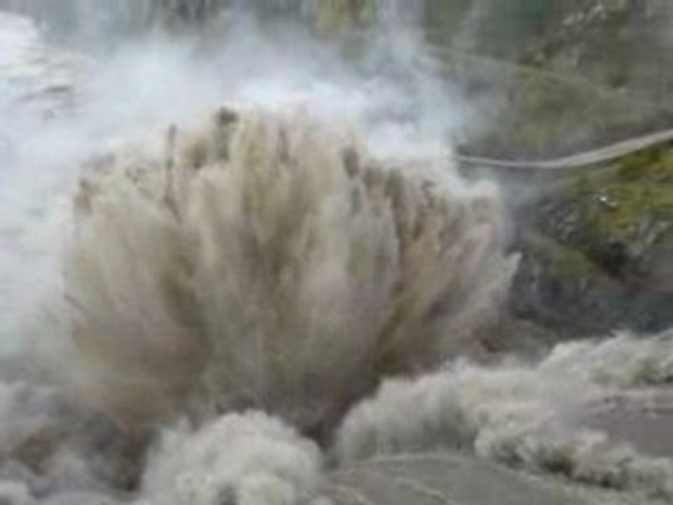 innondation et crue LOIRE Barrage de Grangent
