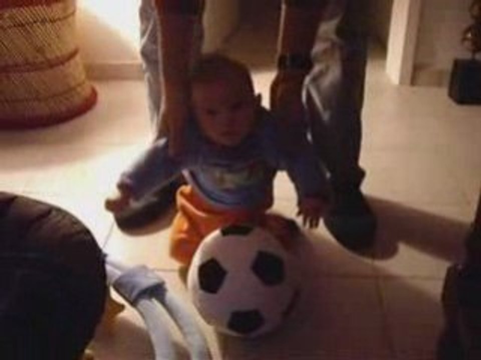 Nolan petit footballeur