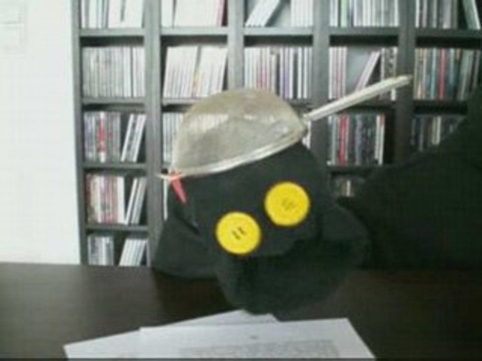 '6 Herrengedecke und ein Sessel aus Plüsch' - Trailer