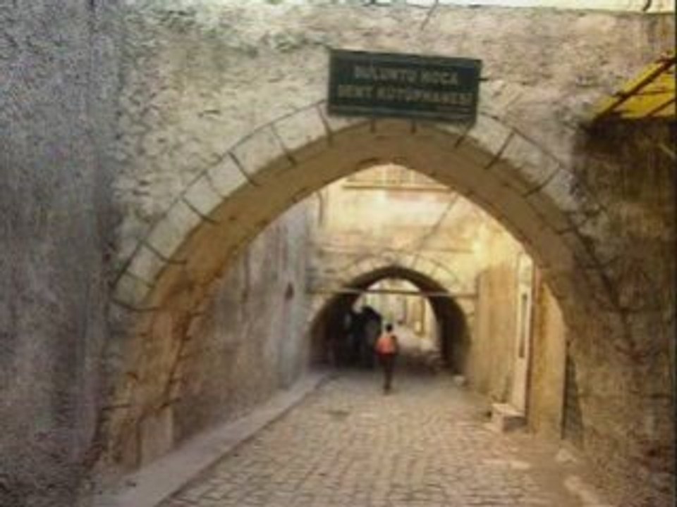 AHMET KARAOĞLAN-URFALI BEN YANARAM