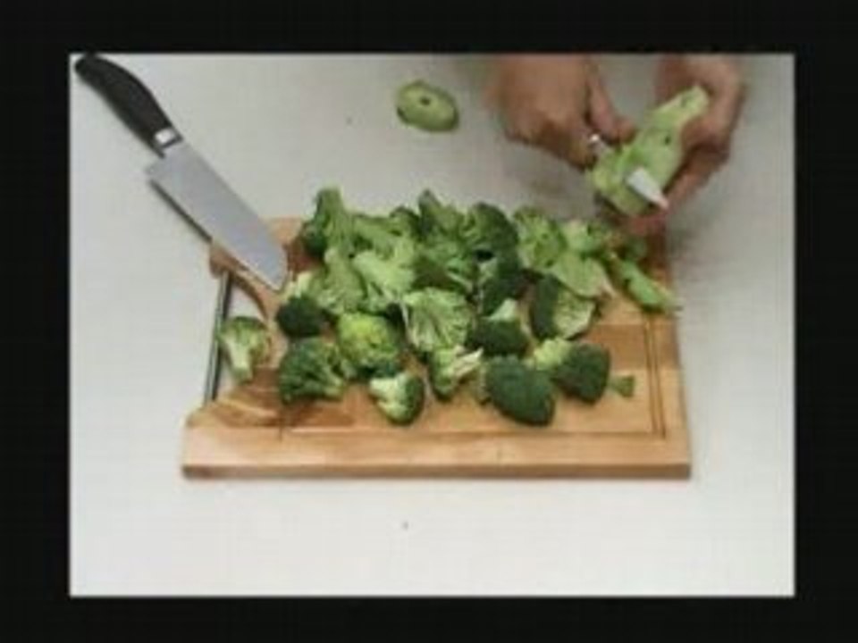 Comment decouper un brocoli - cahierdecuisine.com