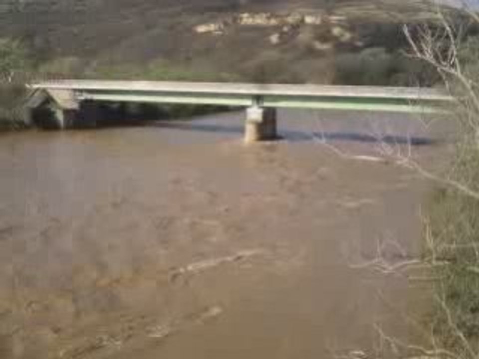 Innondation LONGUES  01-11-08 Video By atchoumdu63