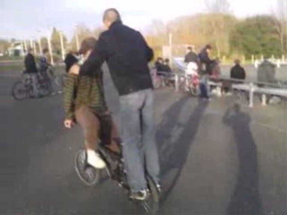 Polo et moi à 2 sur un vélo