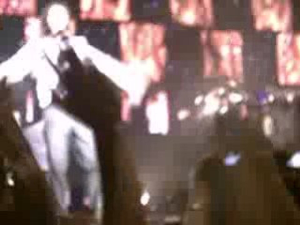La fin du Concert de James Blunt à Marseille [ Amande ]