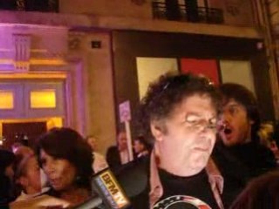 Supporter d'Obama à la sortie du Harry's bar.