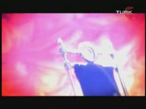 Emre Aydin-Dayan Yanlizligim Yeni Videoklip 2008