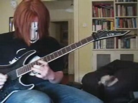 парнишка Жжот на гитаре слипов!