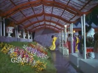 Kaamdev jaisi (Tum haseen main jawaan)