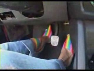 BMW cabrio almost crash