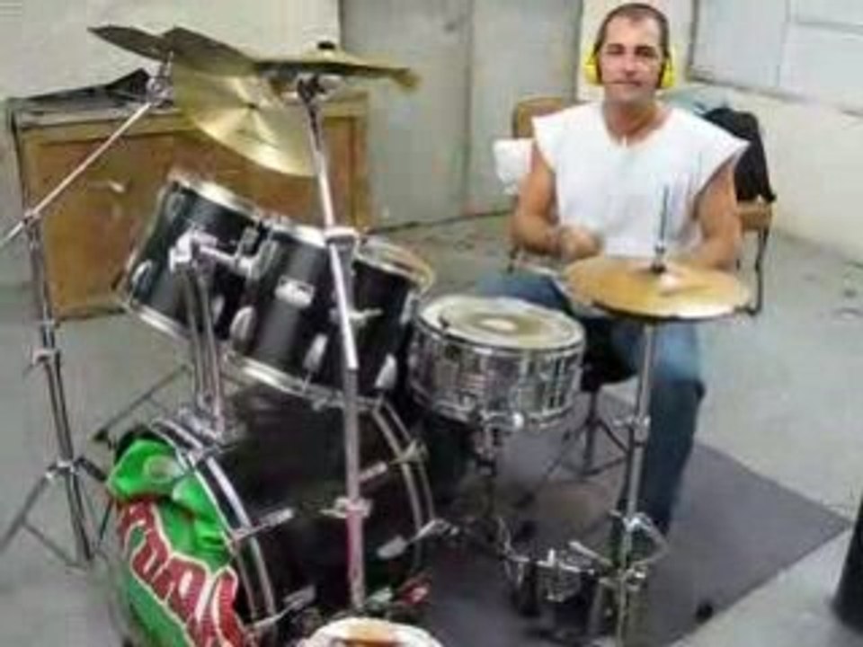 PHIL A LA BATTERIE
