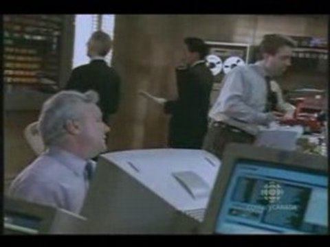 David Hewlett in TRADERS Grant jansky S02E01