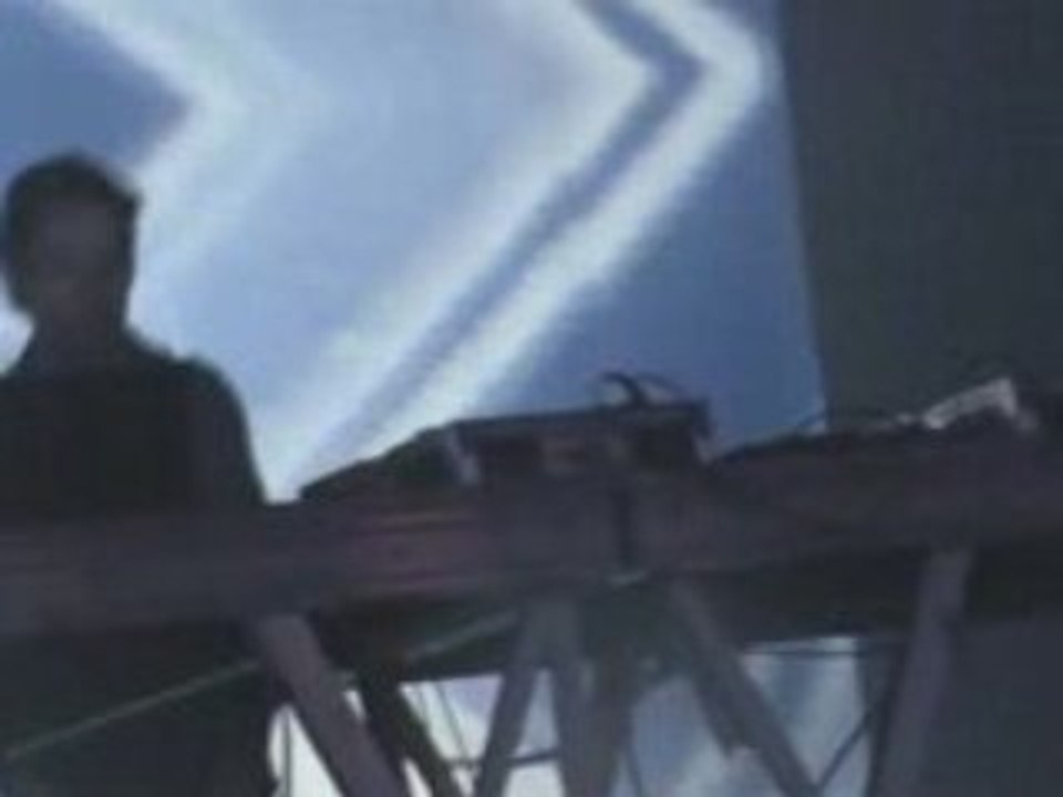 headroom@digital harmonium (2)