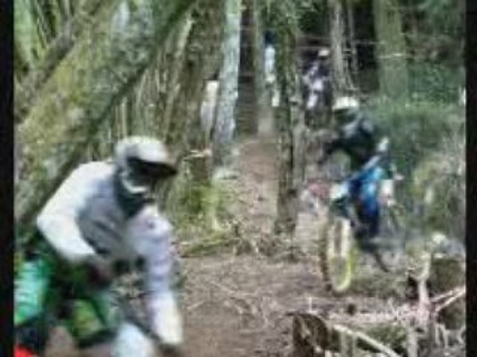 Filme vtt DH lourdes 2008