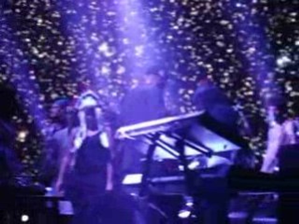 Alicia Keys - No One (Nantes 31/10/08)