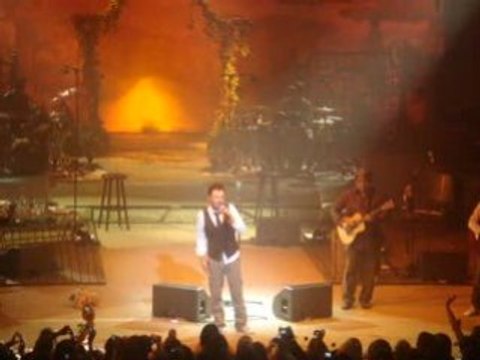 christophe mae en acoustique à lille le 1 nov 2008 (14)