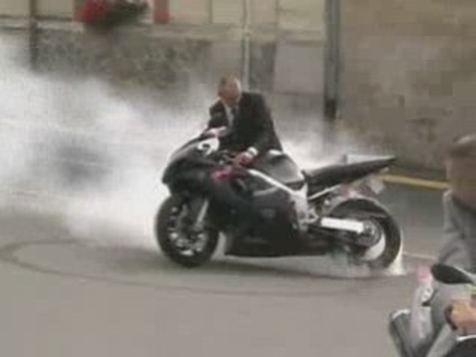 Burn moto Thomas Gsxr Bécon pour  Mariage Vincent et Marina