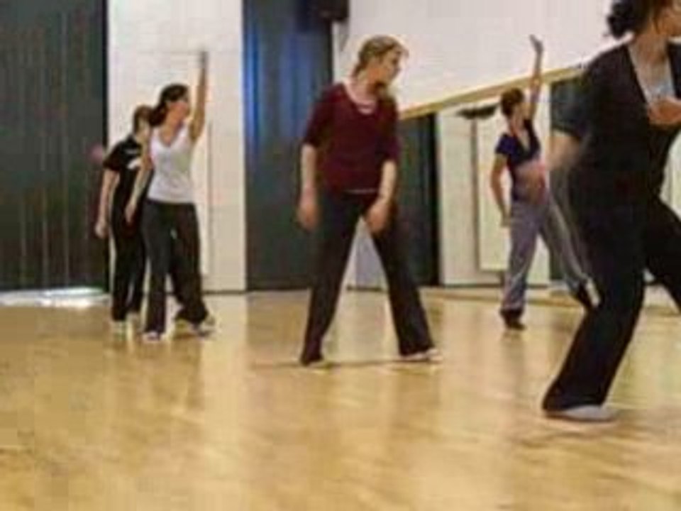 danse sur sweet about me