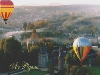 Feux d'artifices en montgolfiere