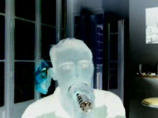 Wiwi égratigne "Les années Caroline"