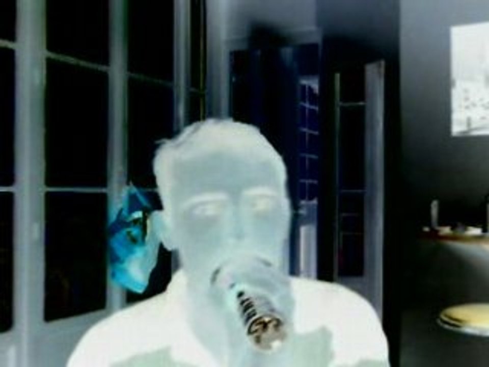 Wiwi égratigne "Les années Caroline"