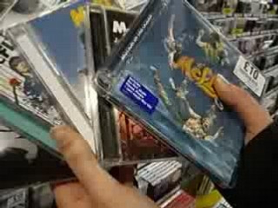 London - Oxford Street HMV - McFLY - 25.08.08