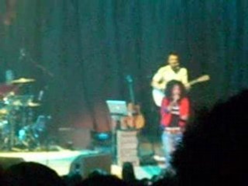 1ère partie du concert de Christophe Maé - Louisy Joseph