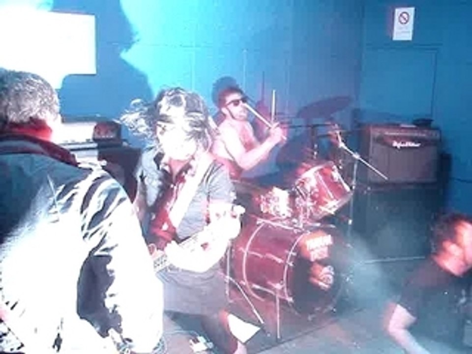 Lipstick Vibrators à la  Kfet