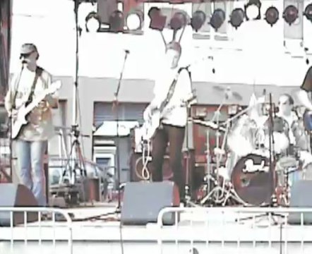 While my guitar gently weeps / Magical Mystery Band