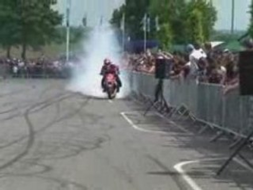 LE TEAM NO LIMIT EN SPECTACLE A  BRIEY 2008