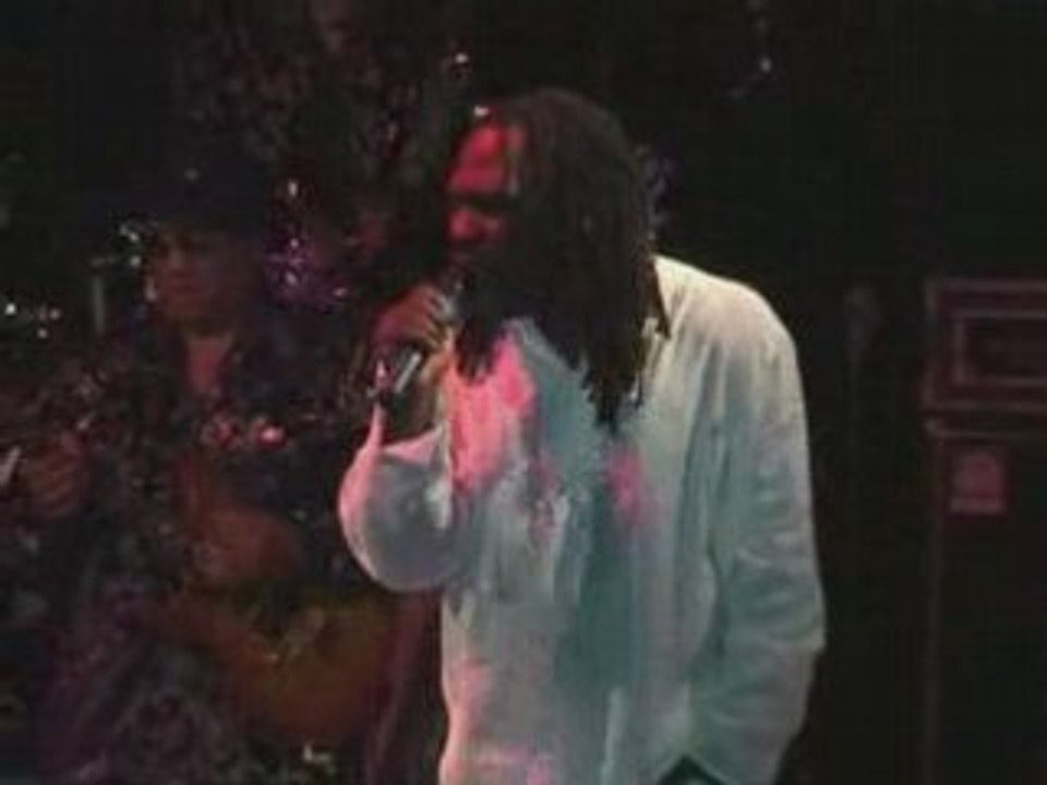 BITONTO - Concerto degli Earth, Wind &Fire