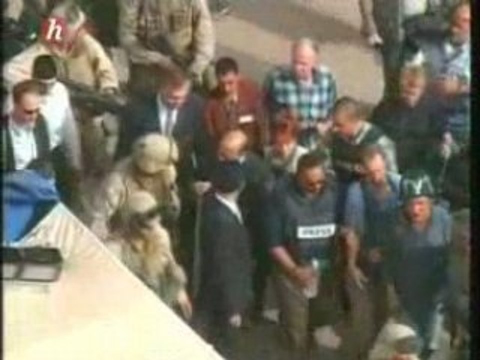 Manipulation sur la chute de la statue de Saddam