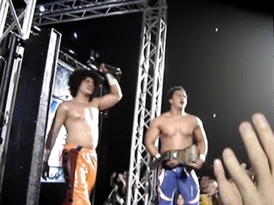 WWE Smackdown Survivors Series Nice Sortie Primo et Carlito