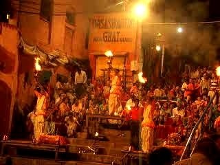 ceremonie Varanasi gange