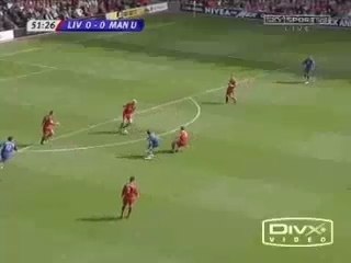 Steven Gerrard tacle Wayne Rooney