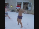 En caleçon dans la neige!