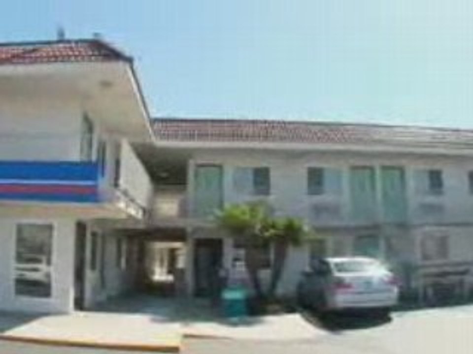 MOTEL 6 COSTA MESA Video Tour