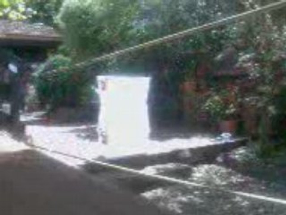 jumping 3 containers diff view