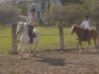 Lisa à cheval