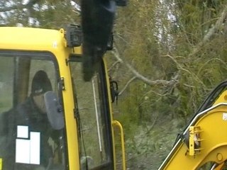 emmanuel lacroix, chef de chantier, à la pelleteuse