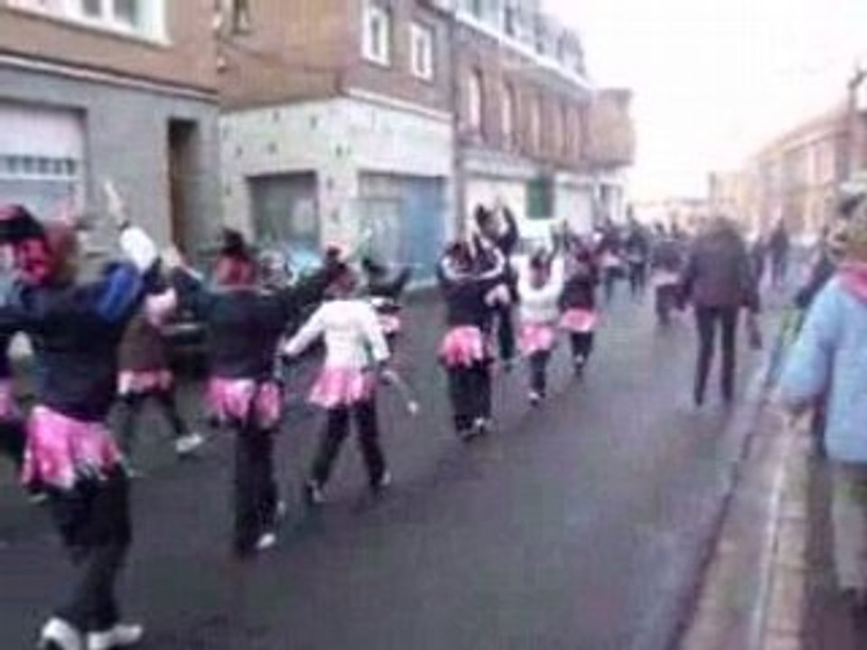 DEFILER DU 11 NOVEMBRE 2008 MAJORETTE