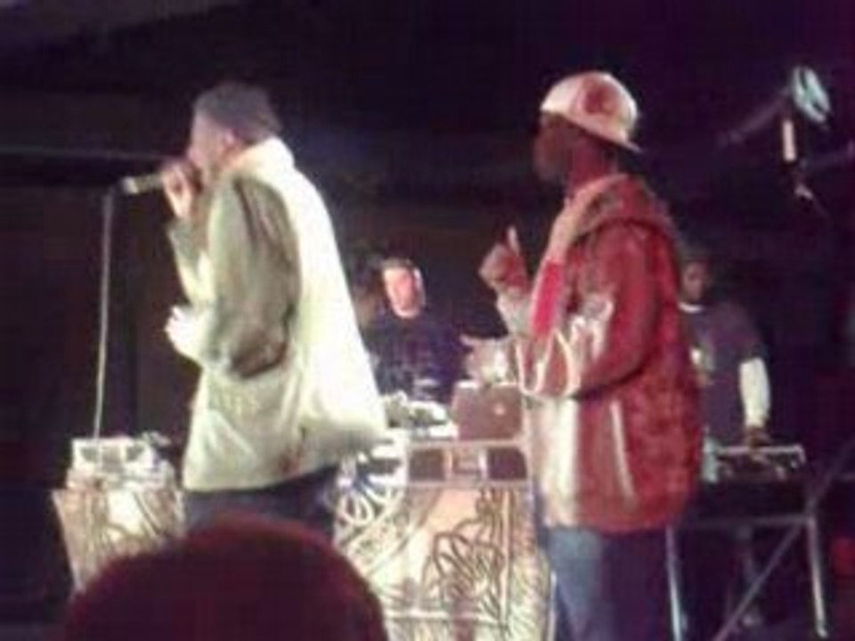 kev brown live a la mpc et freestyle enriqué mendoza