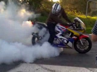 600 CBR en burn