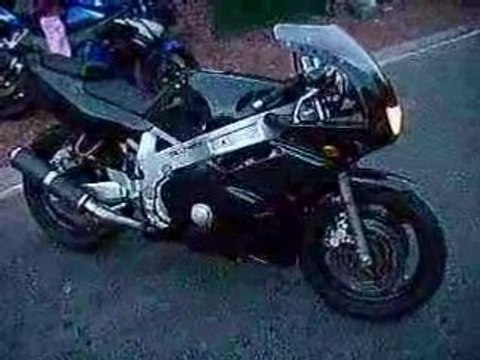 Mon 600 FZR terminé