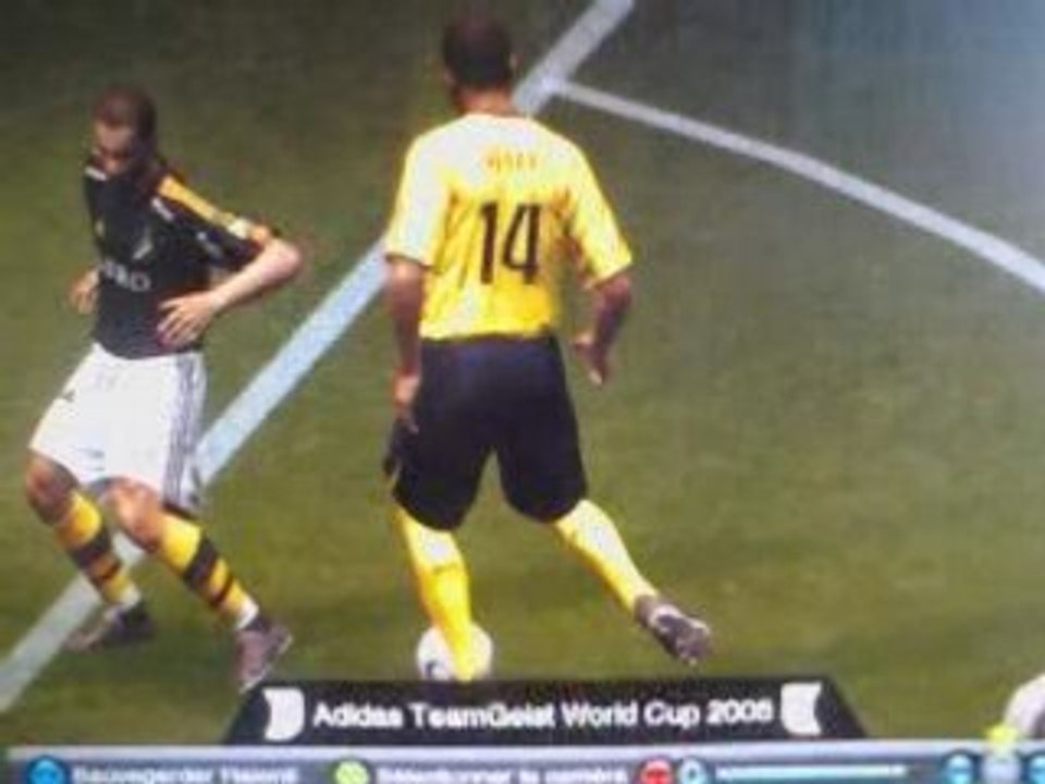 Pes 2009 - Geste technique, drogba avec Thierry Henry