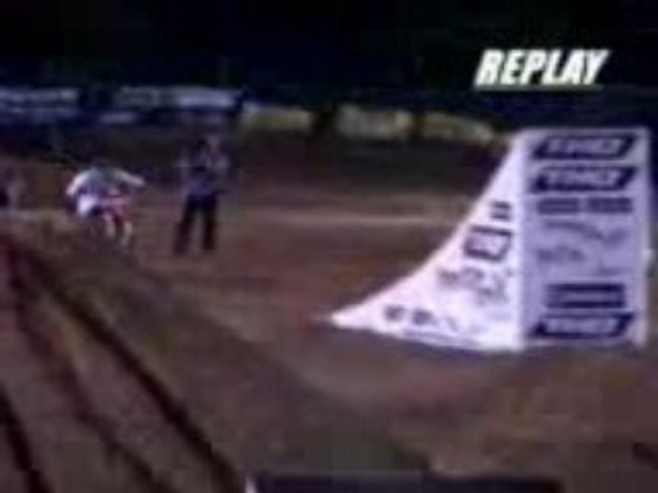 Record du monde saut en moto