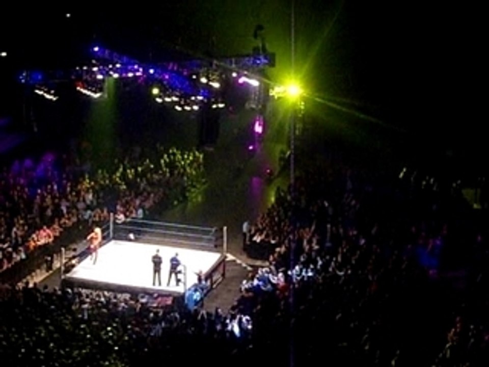 London 10.11.2008 arena O² entré Maryse et Natalya
