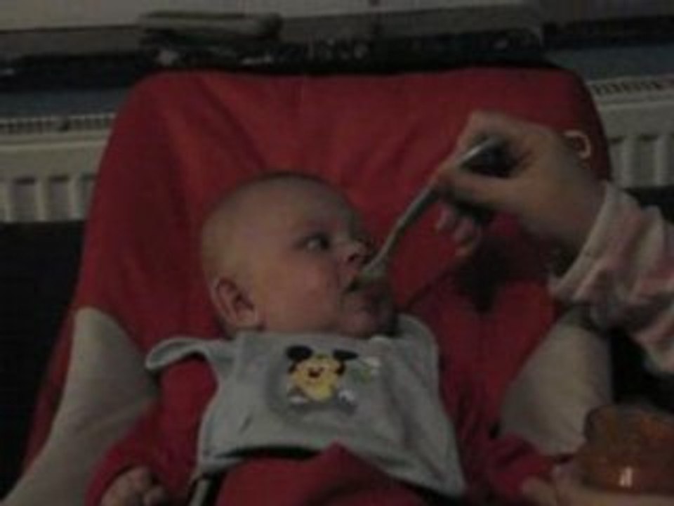 1ER PETIT POT DE LUCAS