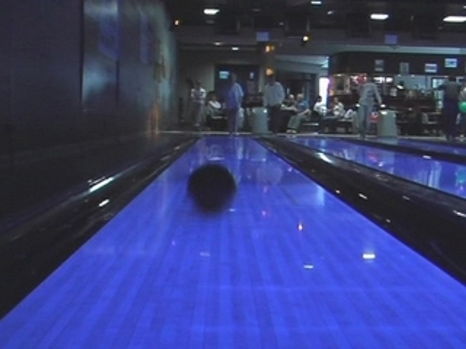 Publicité du bowling Abyssea de Civaux (86)