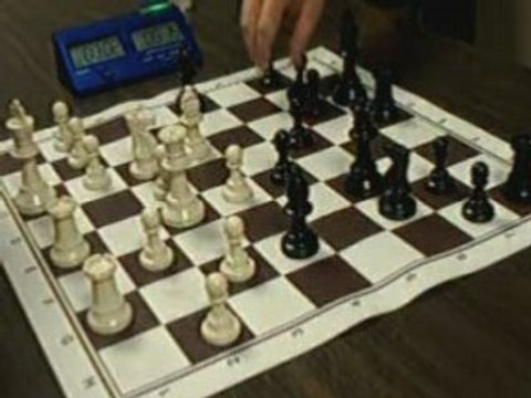 ECHECS : GREG 1 VS 0 DJAMEL (CLASSE B 2008)